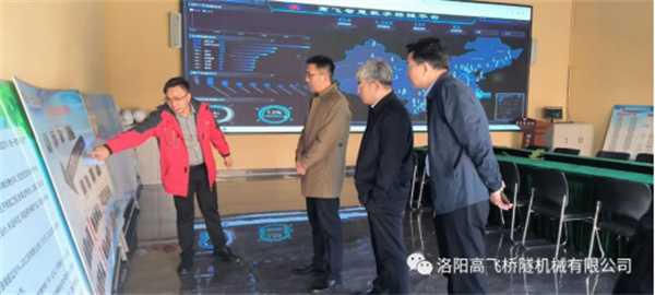 熱烈歡迎河南省科技廳黨組成員、副廳長(zhǎng)潘剛一行蒞臨高飛橋隧調(diào)研指導(dǎo)